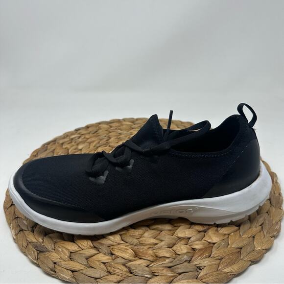 OOFOS OOmg Sport LS Low Shoe Sneakers White Black Size 10 Men\'s